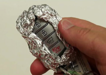 Policía recomienda mantener las llaves del auto envueltas en papel aluminio por esta razón