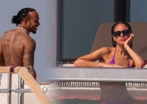 Lewis Hamilton se deja ver en su yate con Eiza González en Ibiza.